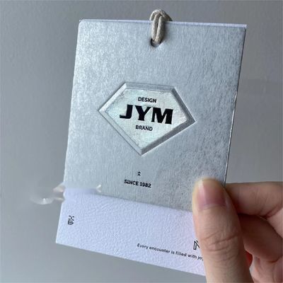 Guter Preis Kaltgestempelte, kundenspezifische Geschenk-Tags Papier-Anti-Fälschung-Tags Kraft-Papier-Hängetags druckbar Online
