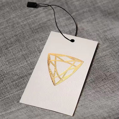 Guter Preis Custom Stamping Hängetags niedriger Preis hochwertiges Fashion Design Papier Hängetags für Bekleidung Online